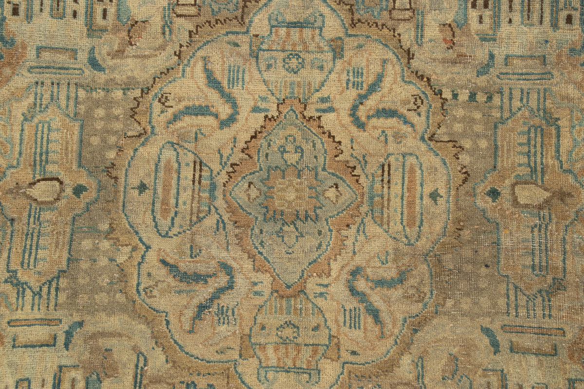 387 x 296 Vintage Royal