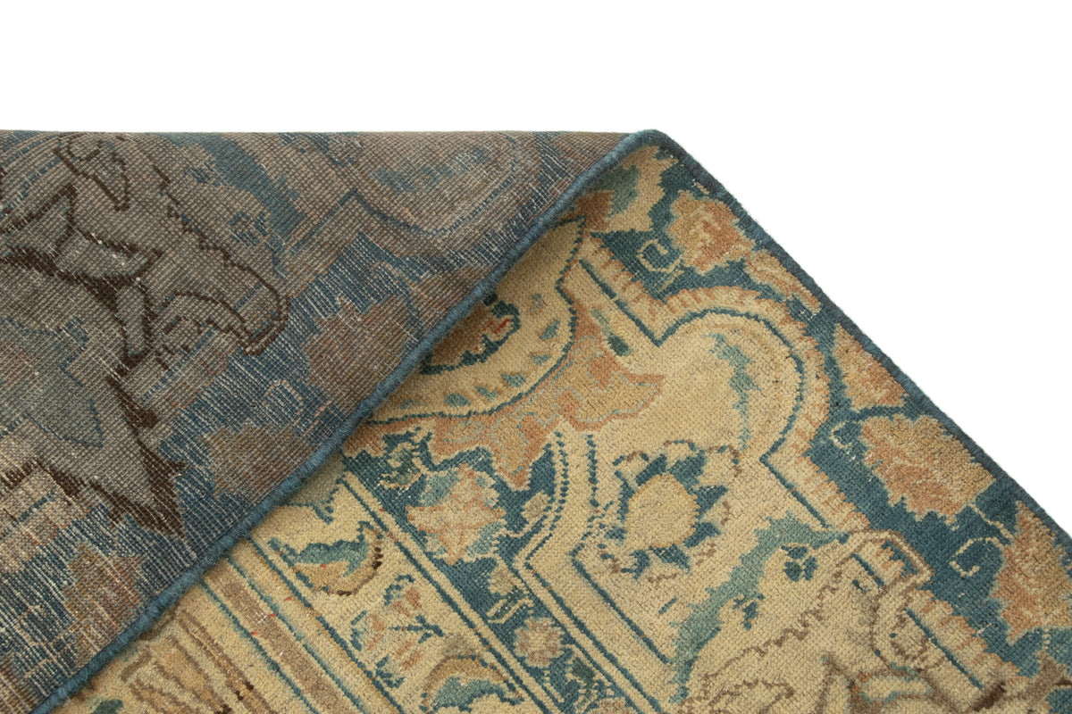 387 x 296 Vintage Royal