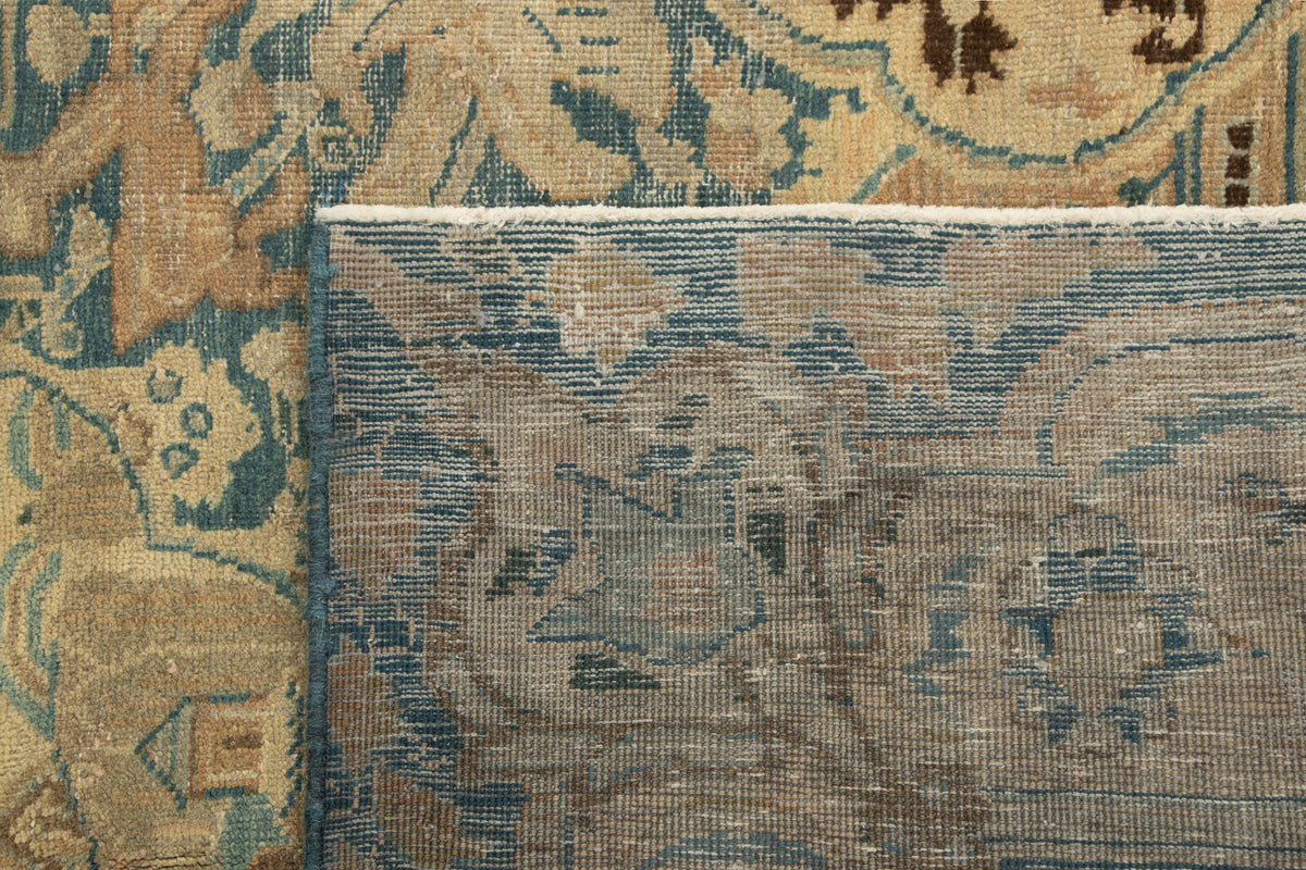 387 x 296 Vintage Royal