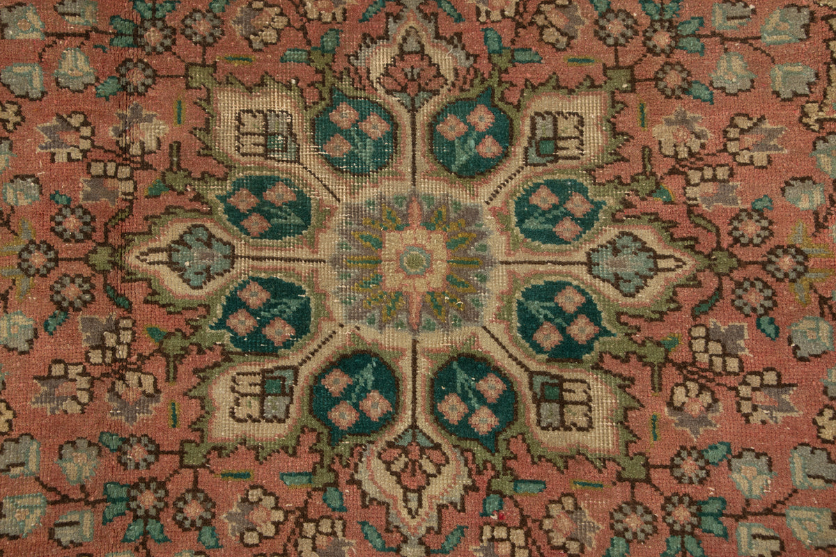 303 x 238 Vintage Royal