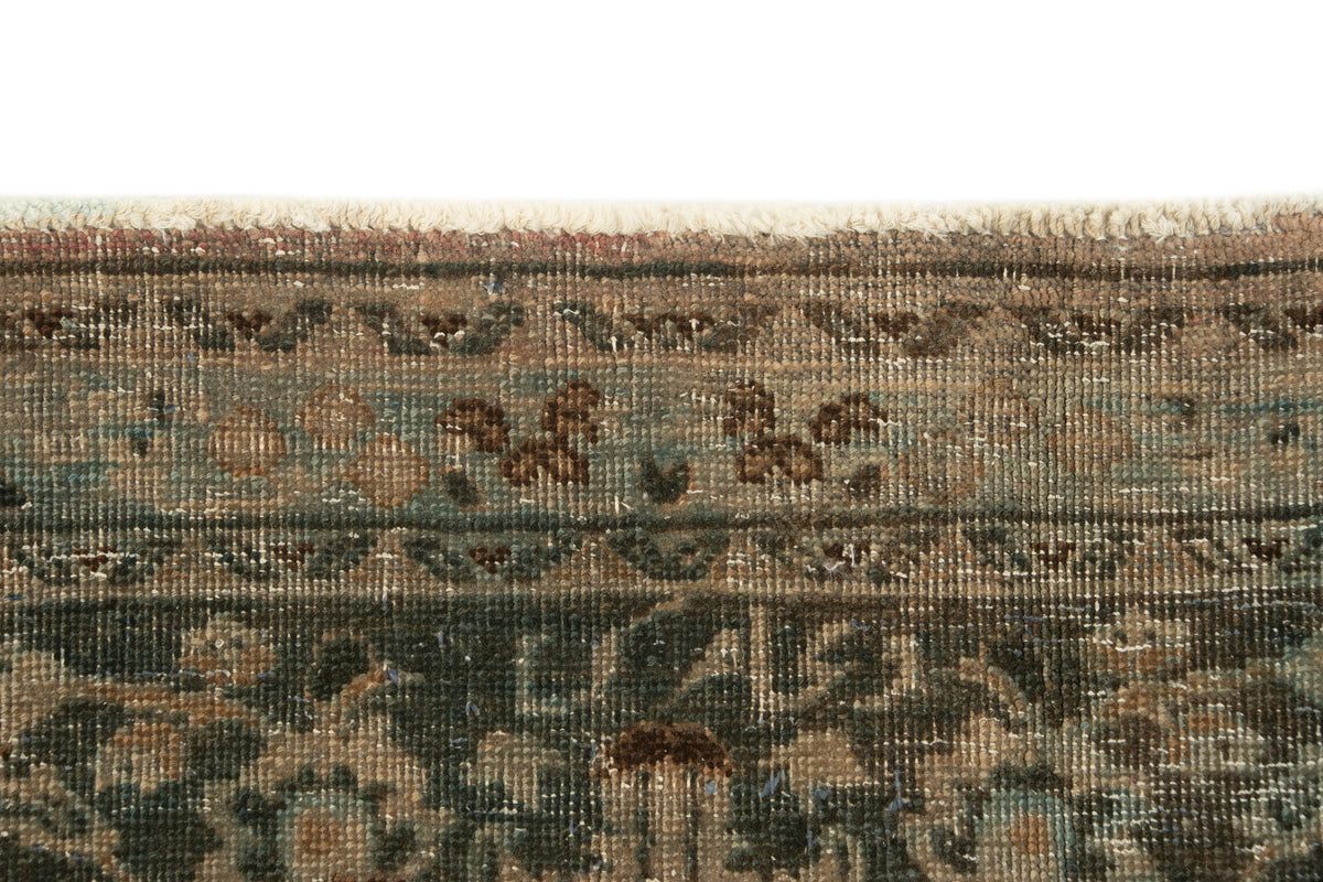 285 x 203 Vintage Royal
