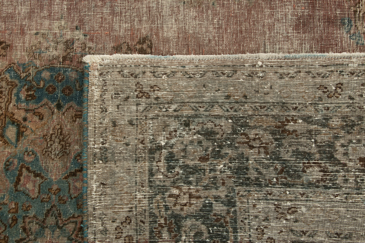 285 x 203 Vintage Royal