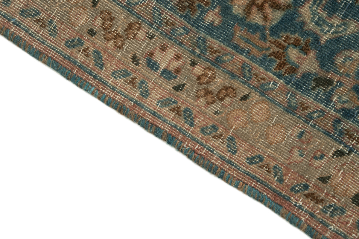 285 x 203 Vintage Royal