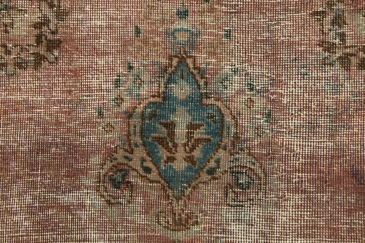 285 x 203 Vintage Royal