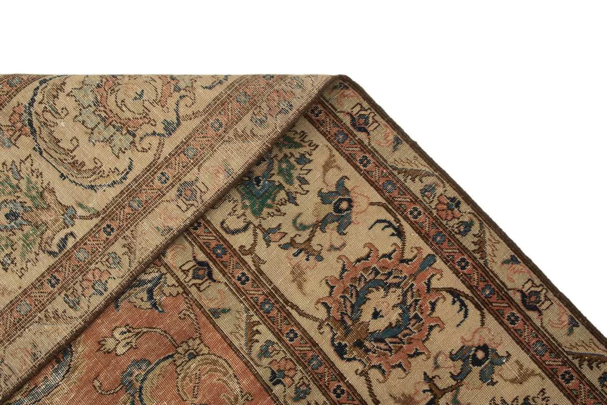 442 x 339 Vintage Royal