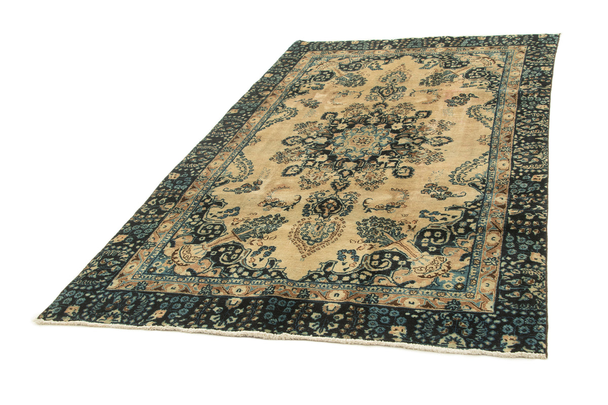 279 x 166 Vintage Royal