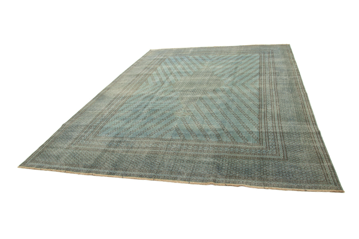 400 x 288 Vintage Royal