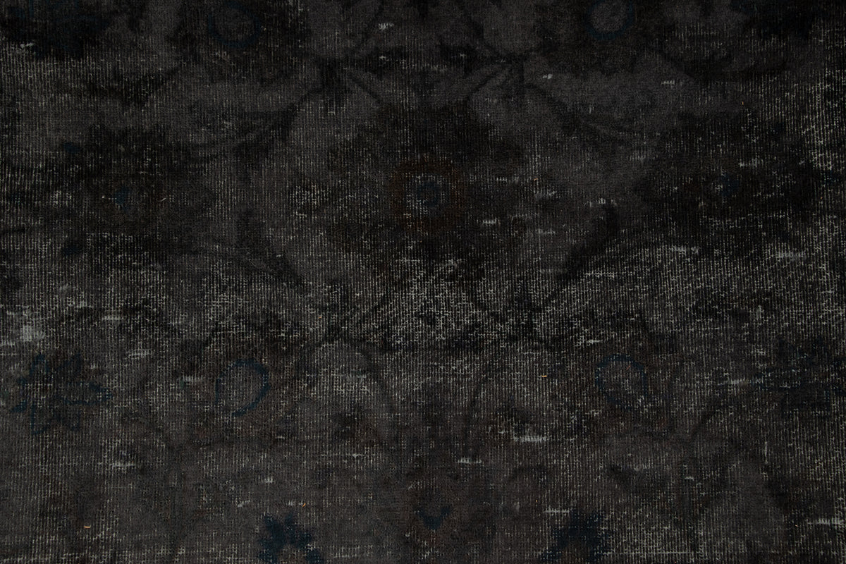 401 x 298 Vintage Royal