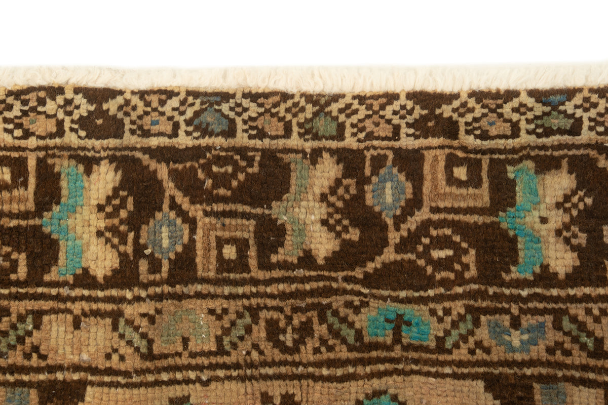 188 x 104 Vintage Royal