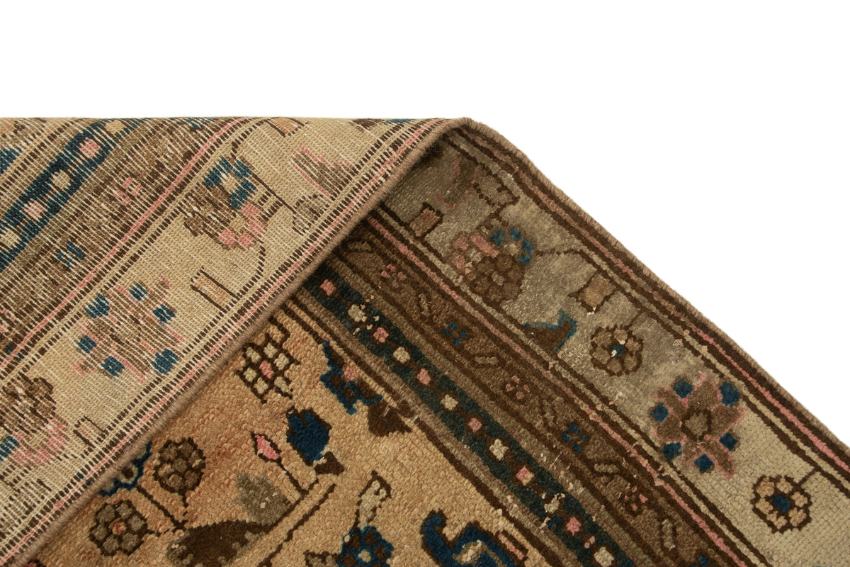 298 x 187 Vintage Royal