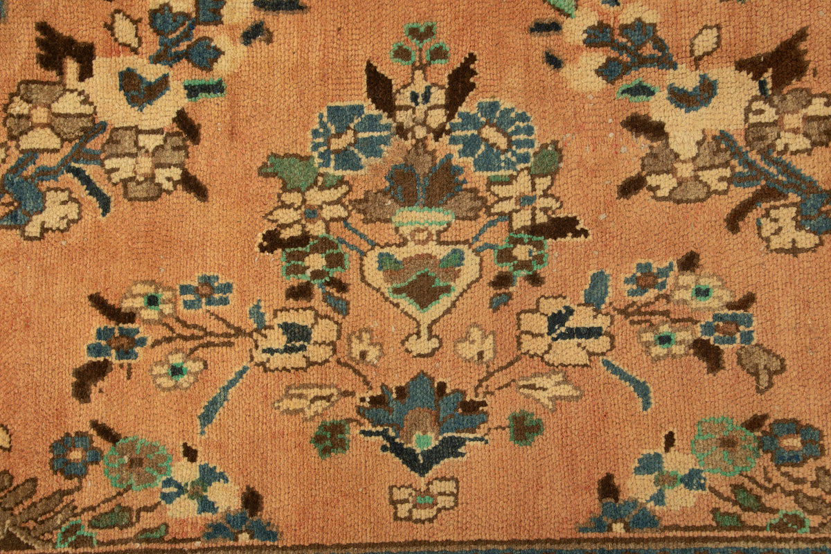 268 x 255 Vintage Royal