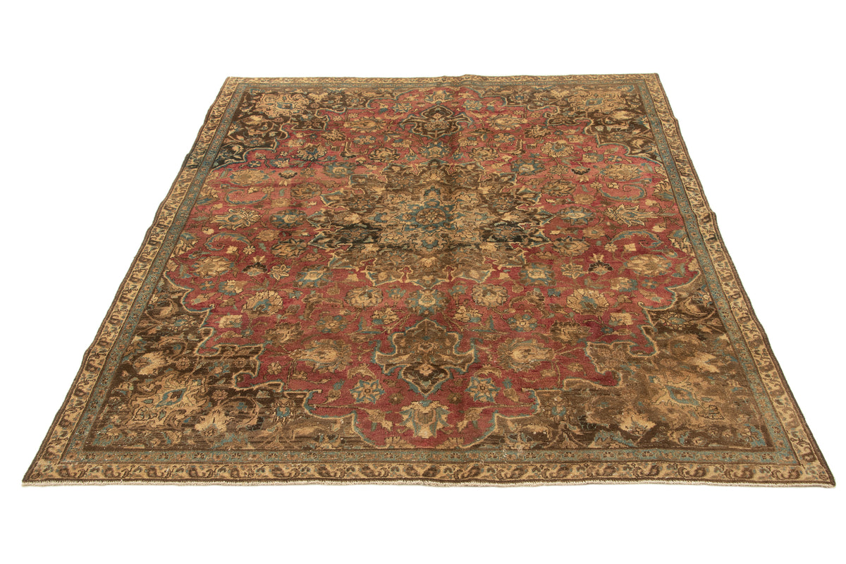 236 x 188 Vintage Royal