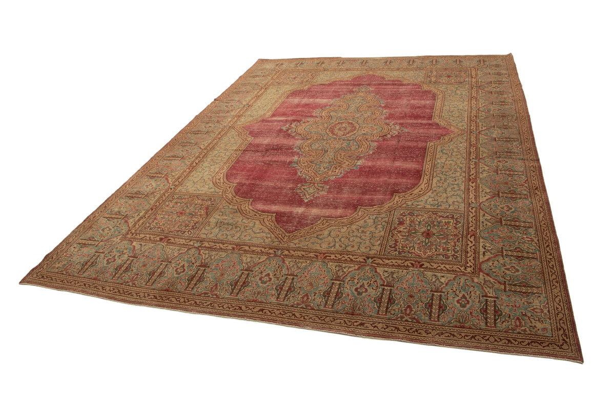 400 x 302 Vintage Royal