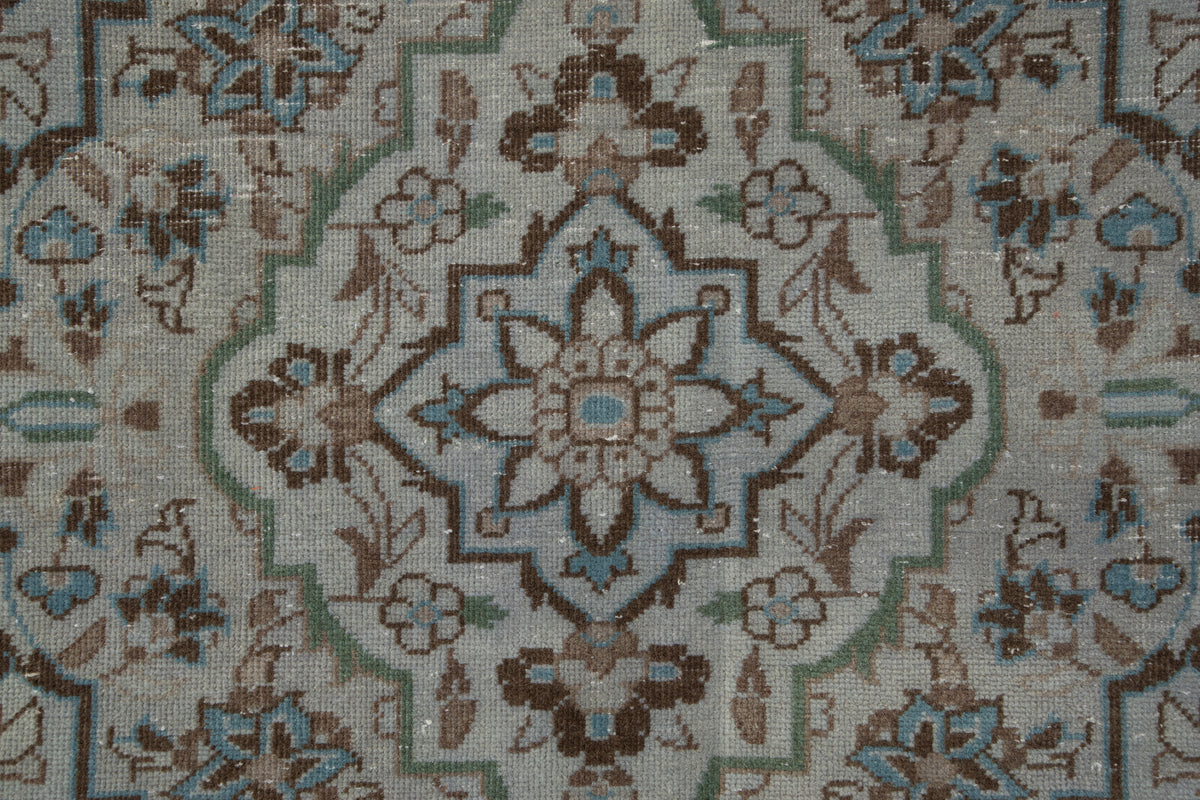 351 x 240 Vintage Royal