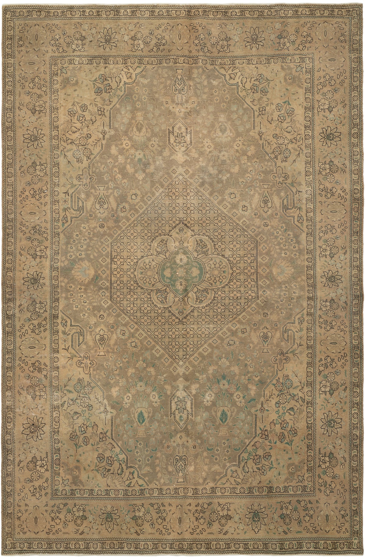 311 x 202 Vintage Royal