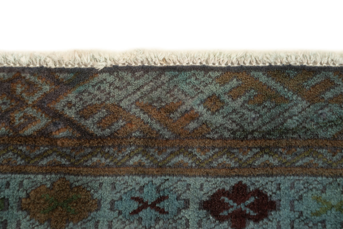 145 x 103 Vintage Royal