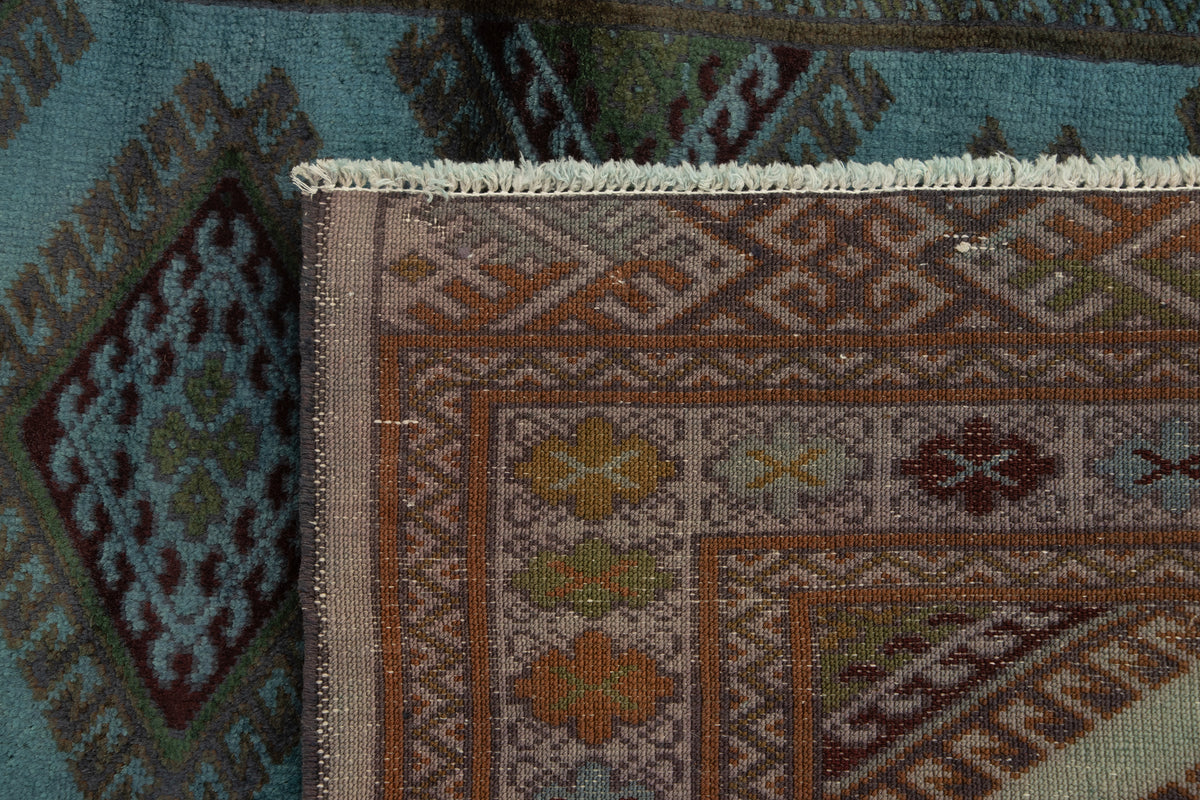145 x 103 Vintage Royal