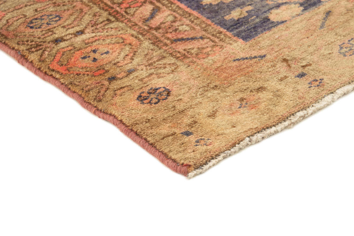 181 x 117 Vintage Royal