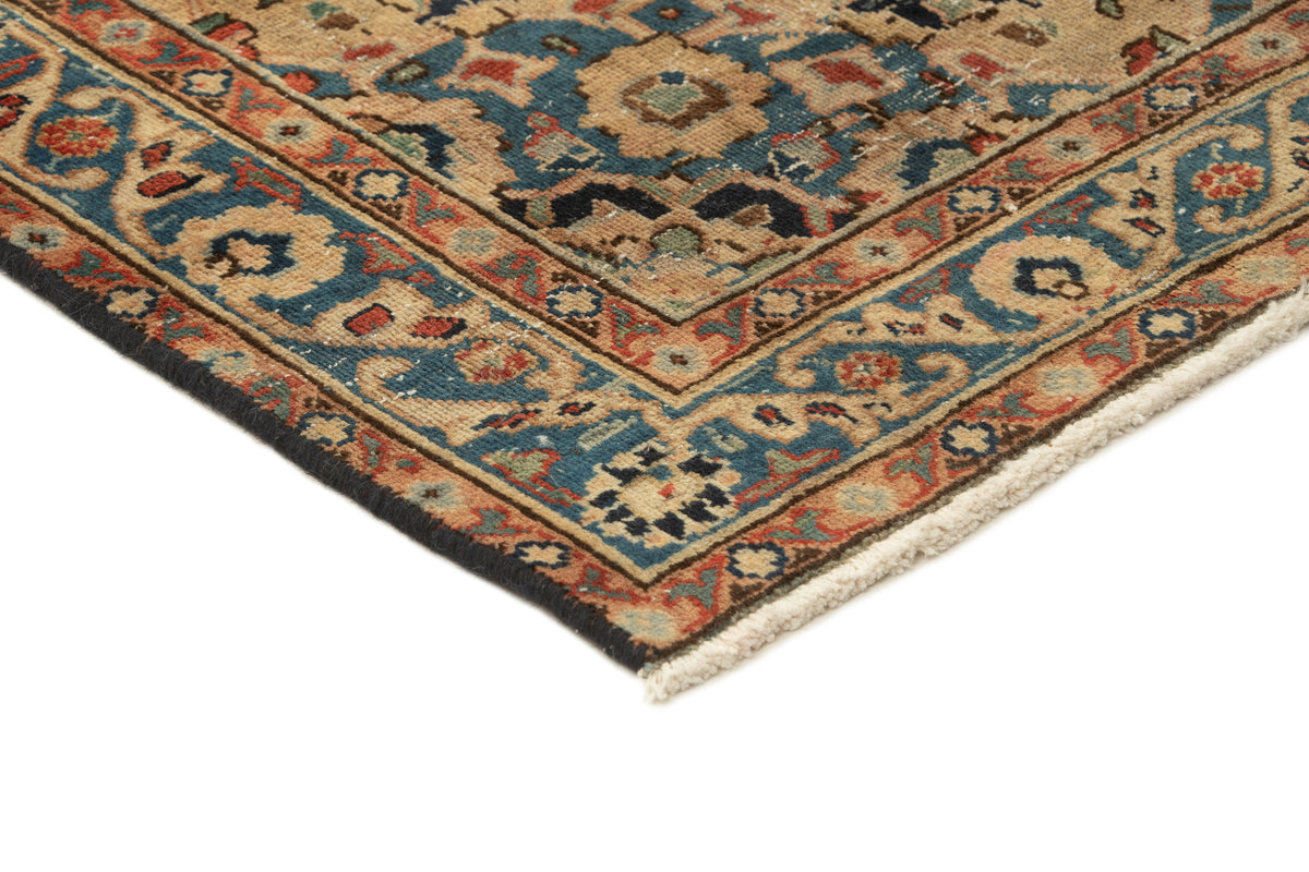 300 x 218 Vintage Royal