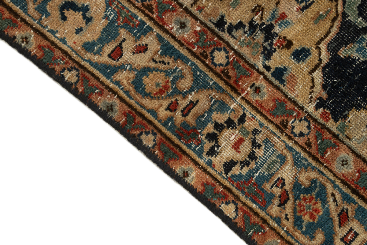 300 x 218 Vintage Royal