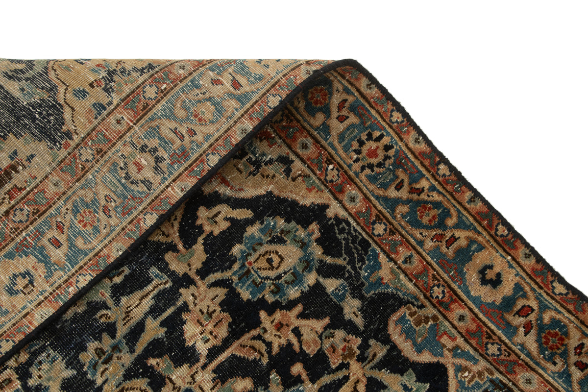 300 x 218 Vintage Royal