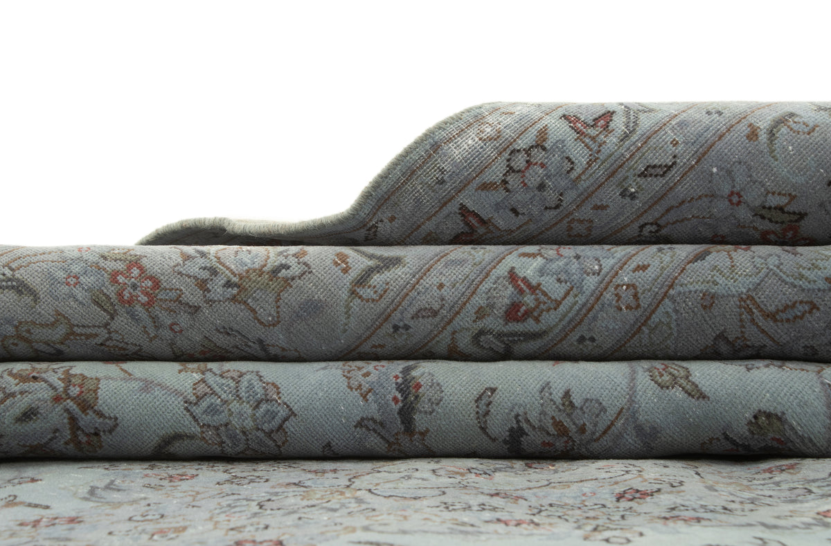 346 x 244 Vintage Royal