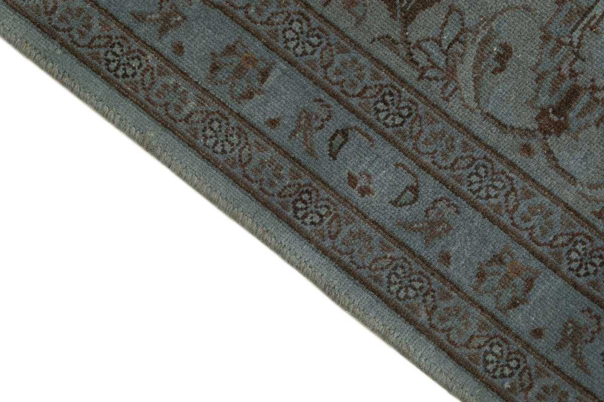 350 x 247 Vintage Royal