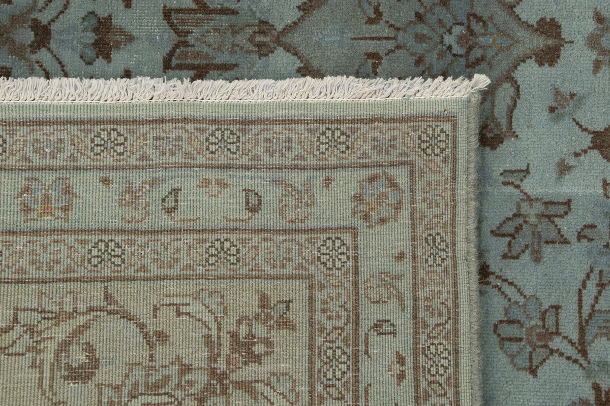 350 x 247 Vintage Royal