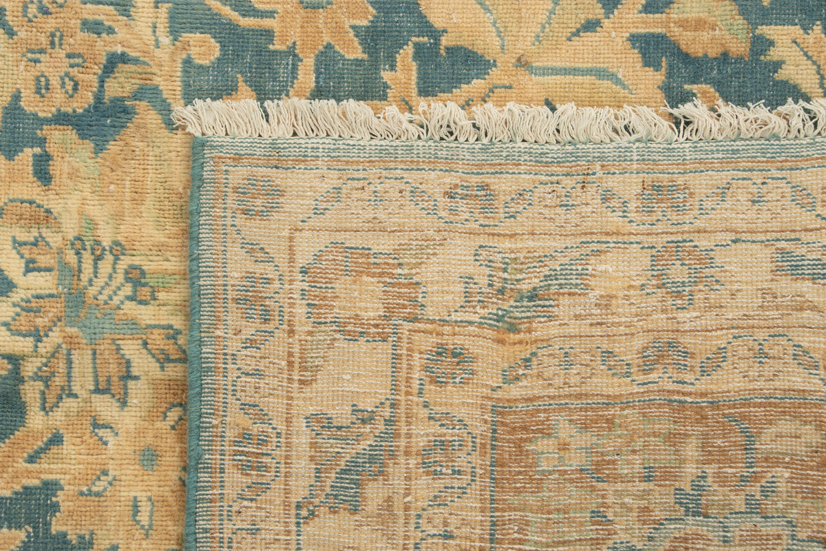 398 x 290 Vintage Royal