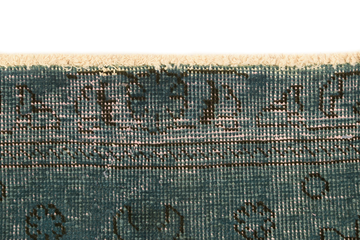 396 x 301 Vintage Royal