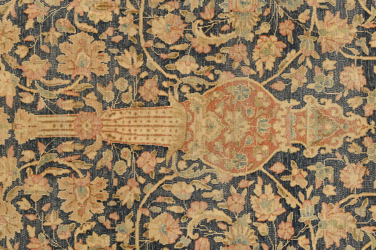 392 x 301 Vintage Royal