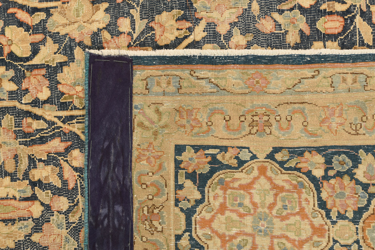 392 x 301 Vintage Royal