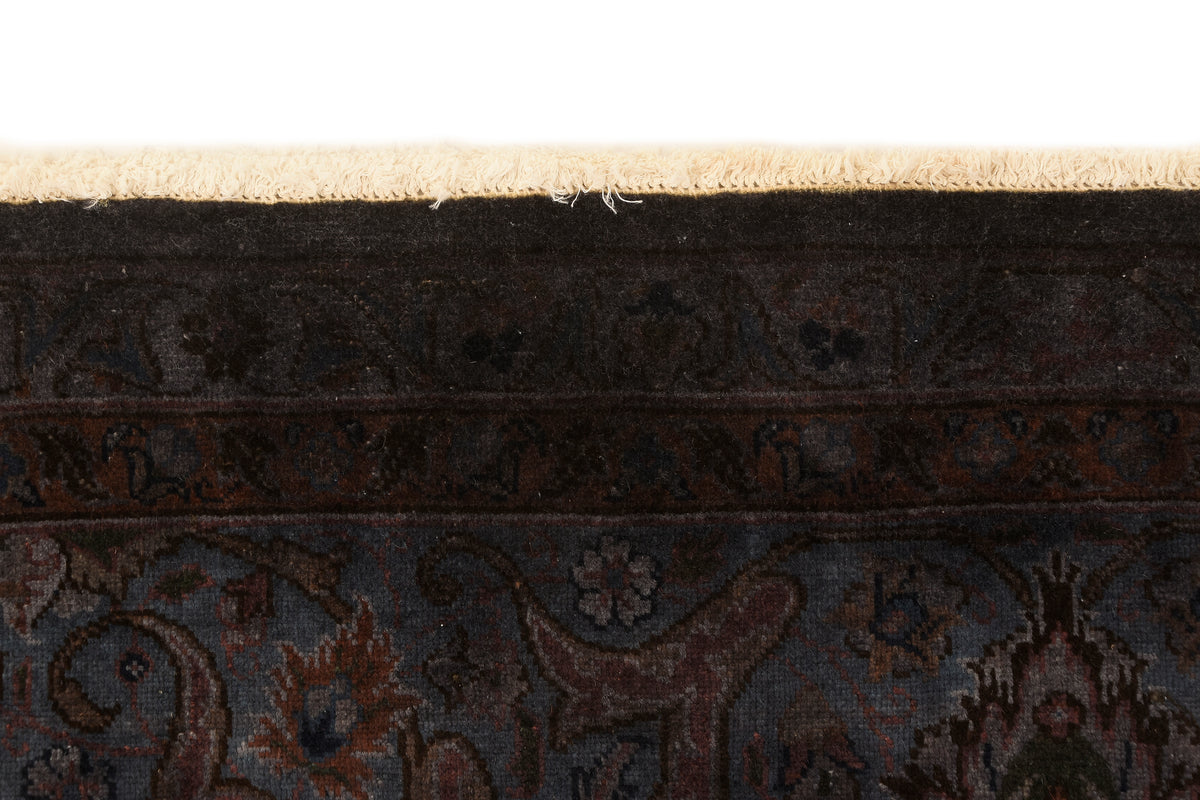 380 x 289 Vintage Royal