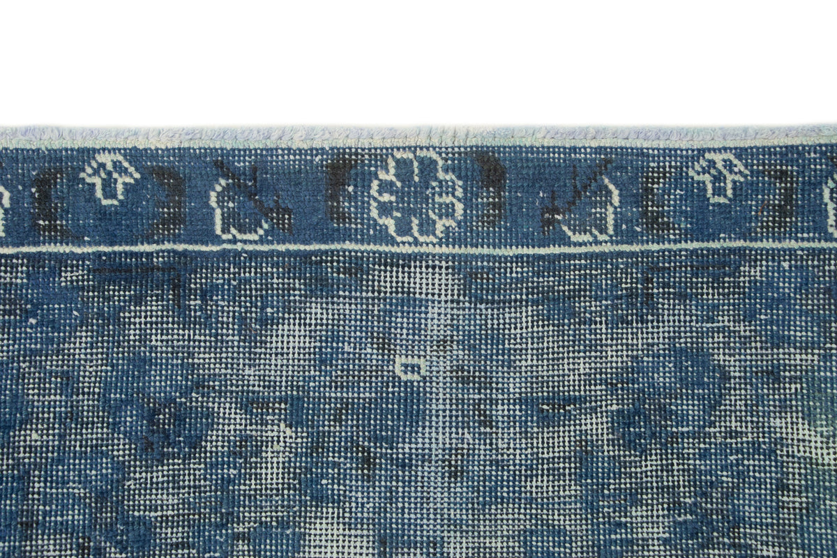 399 x 298 Vintage Royal