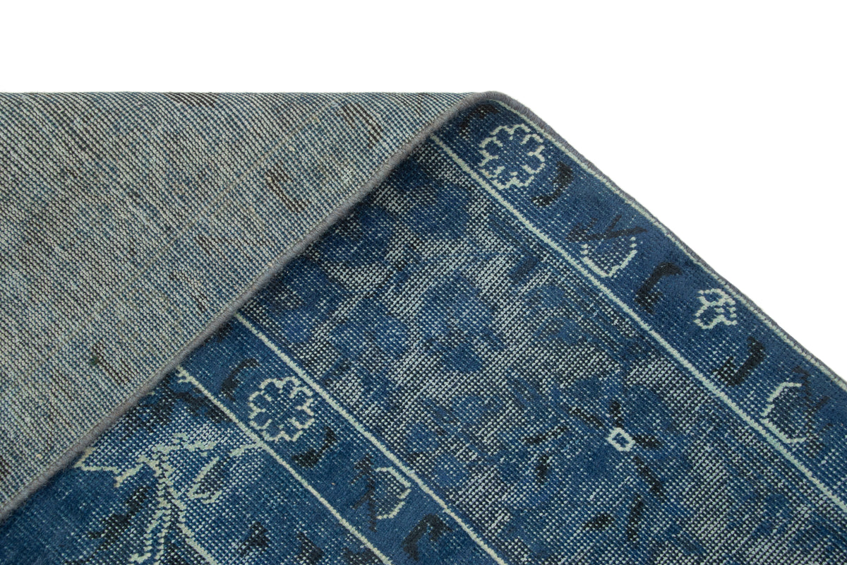 399 x 298 Vintage Royal