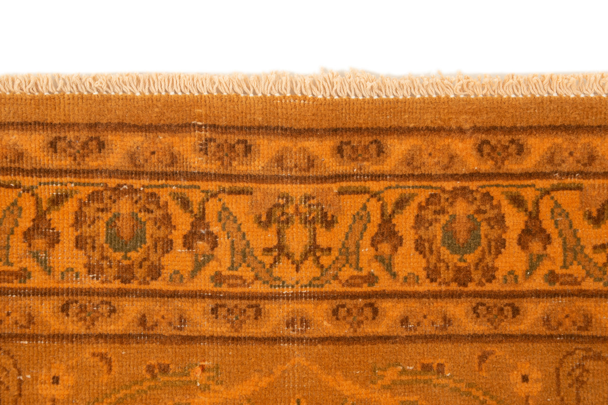377 x 274 Vintage Royal
