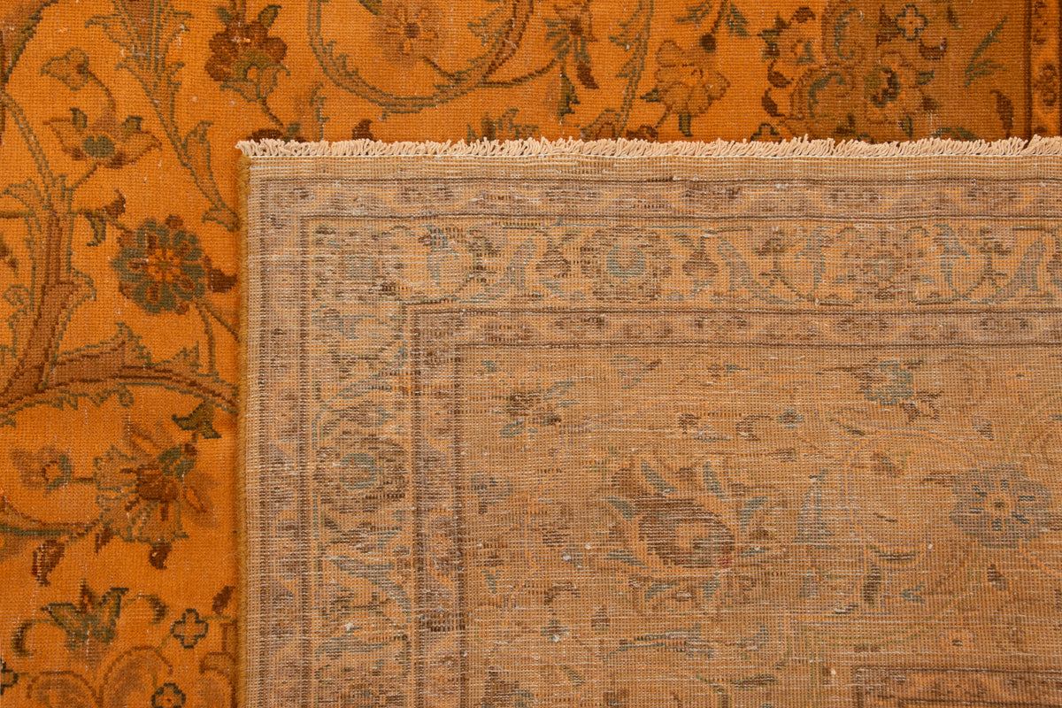 377 x 274 Vintage Royal