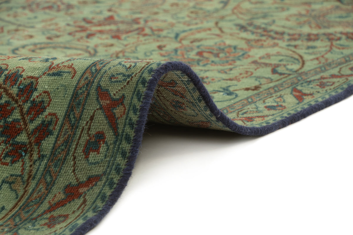 250 x 168 Vintage Royal