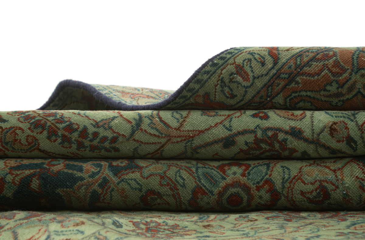 250 x 168 Vintage Royal