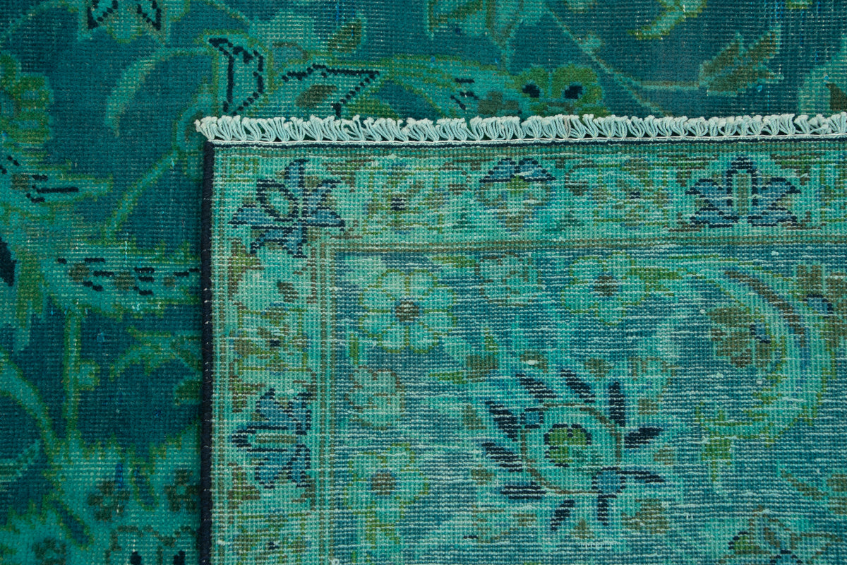 355 x 252 Vintage Royal