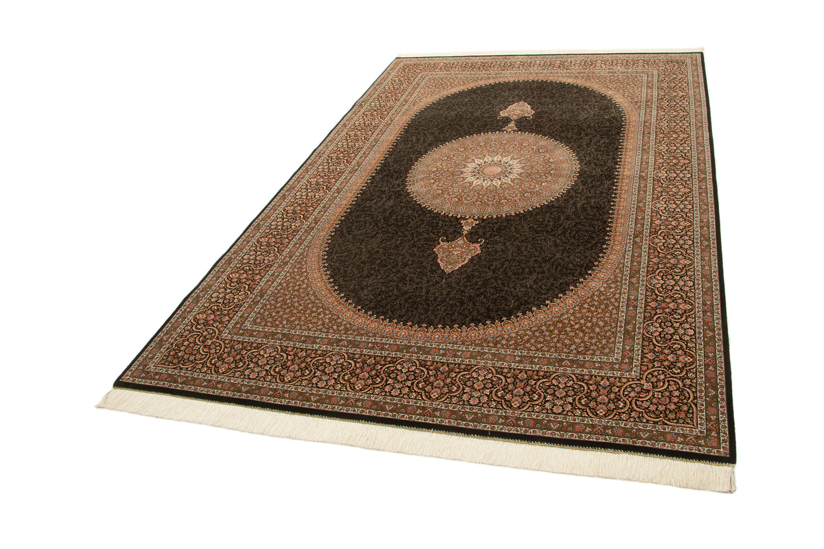 Ghom Design