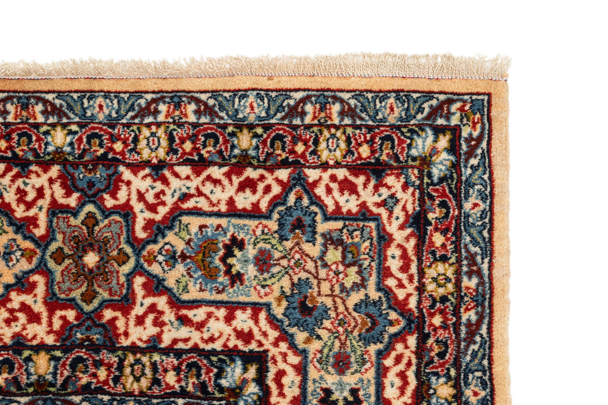 243 x 149 Isfahan
