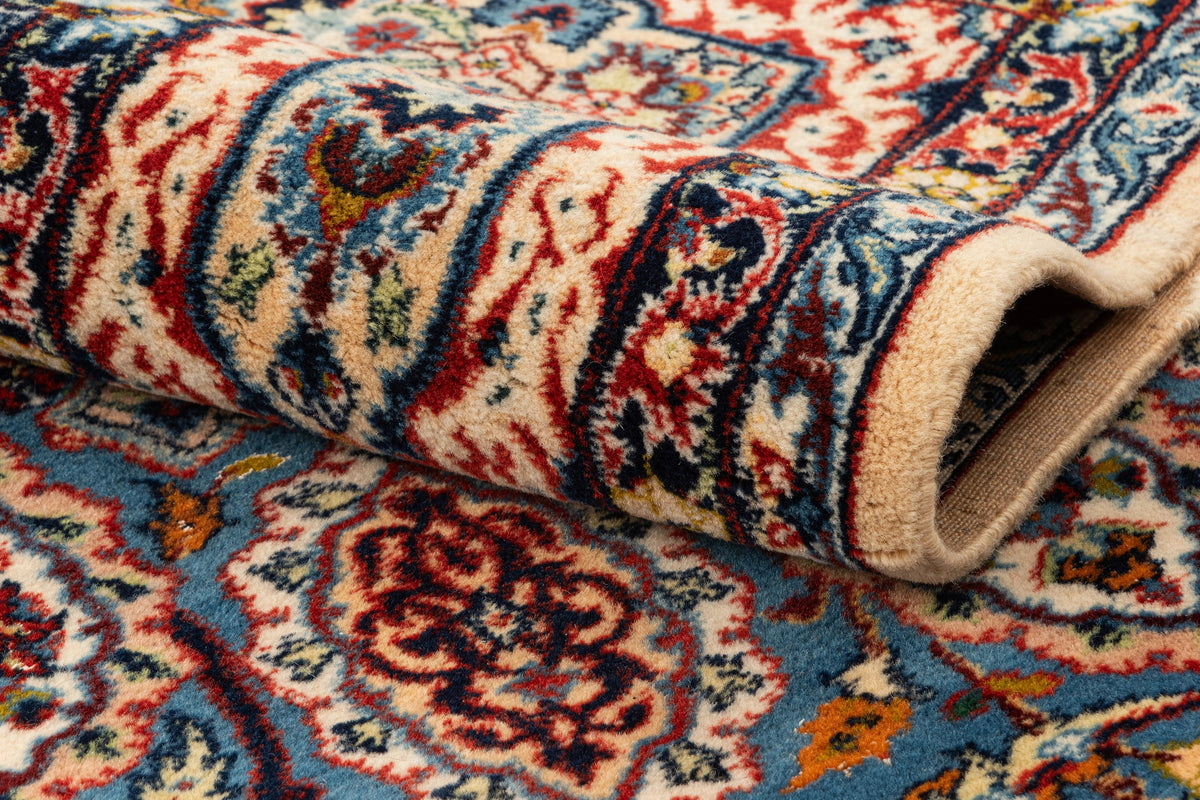 243 x 149 Isfahan