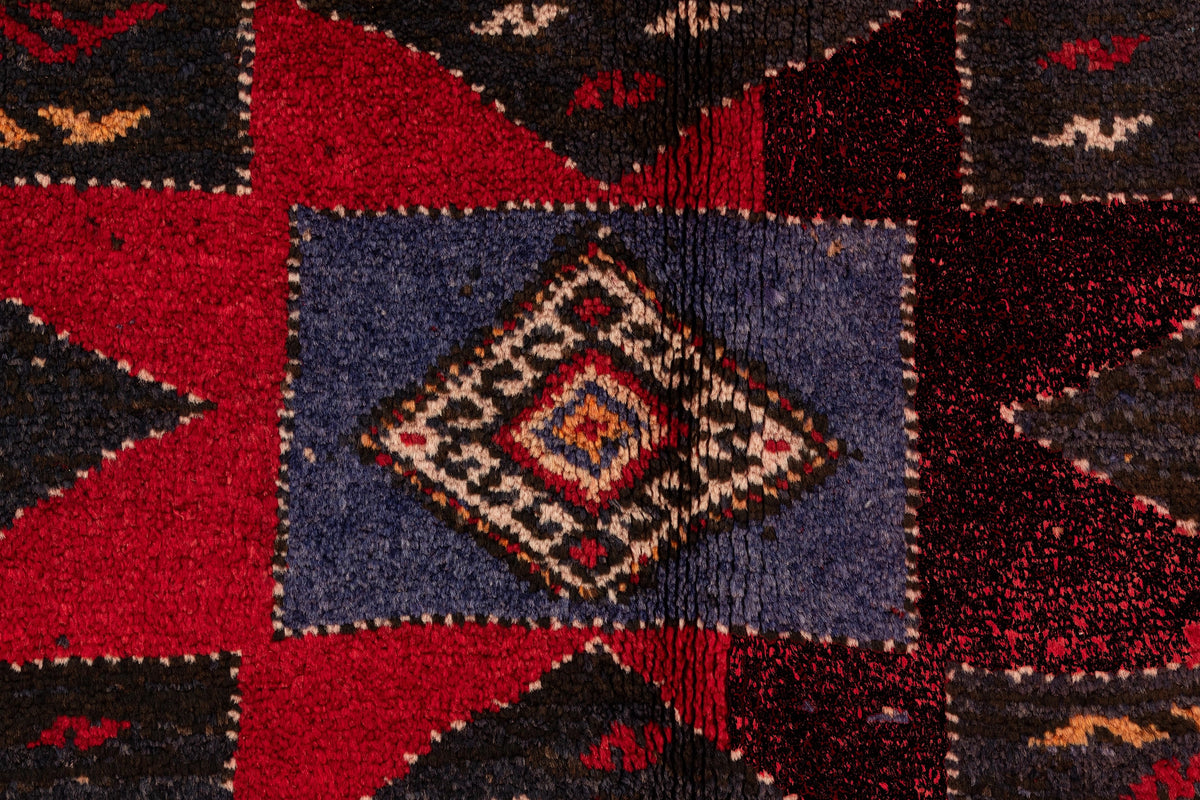 245 x 140 Kurden Teppich alt