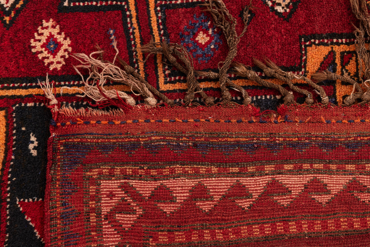245 x 140 Kurden Teppich alt
