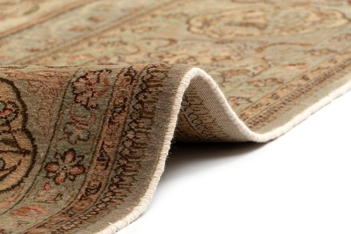 400 x 325 Tabriz