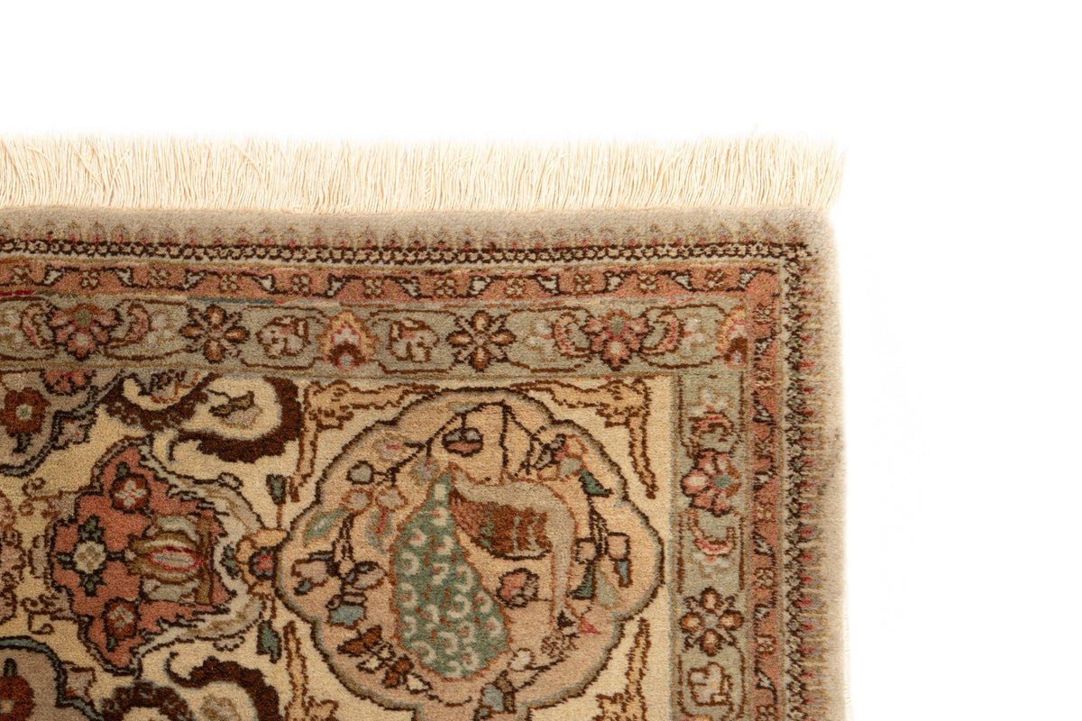 400 x 325 Tabriz