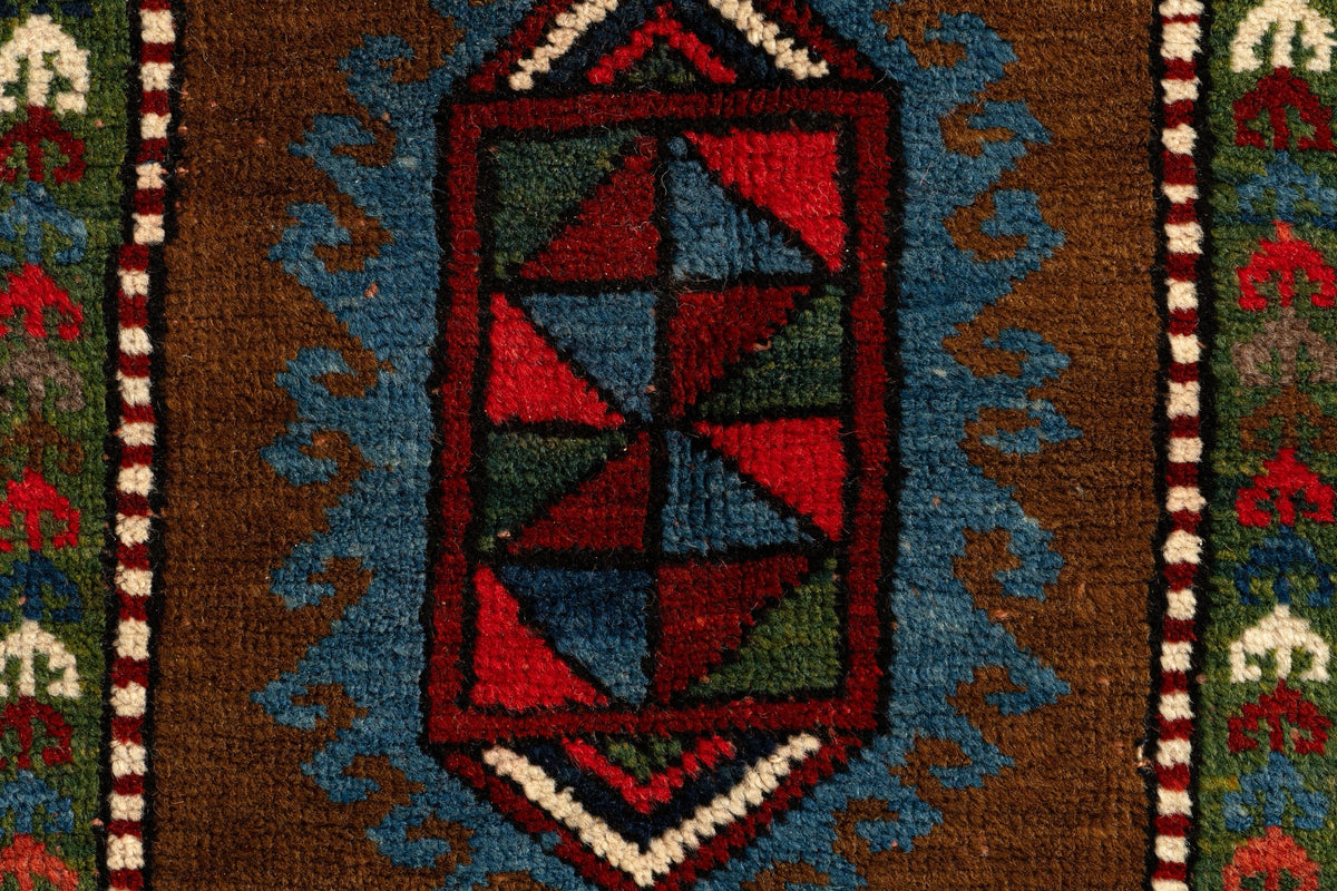 247 x 170 Kazak