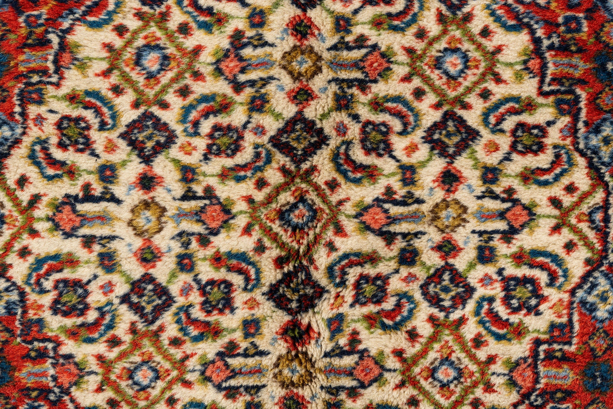210 x 133 Tabriz