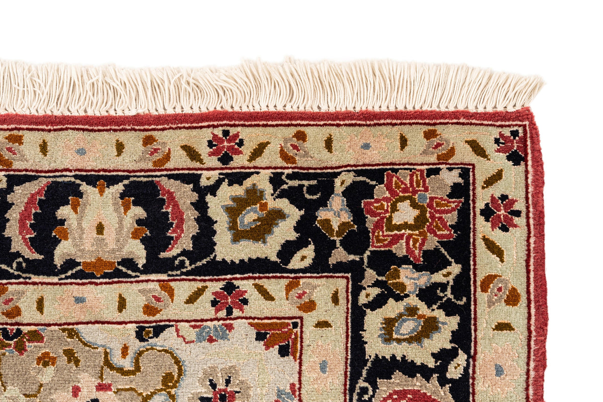 147 x 100 Tabriz